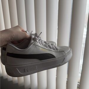 Puma womens White and Black Casual Sneakers